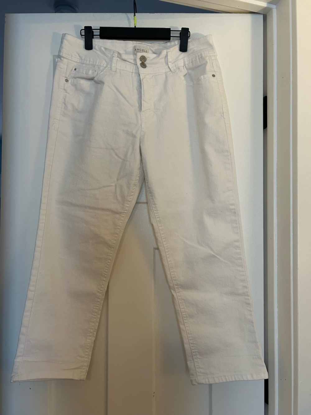 Angels White Straight-Leg Women Capri Jeans